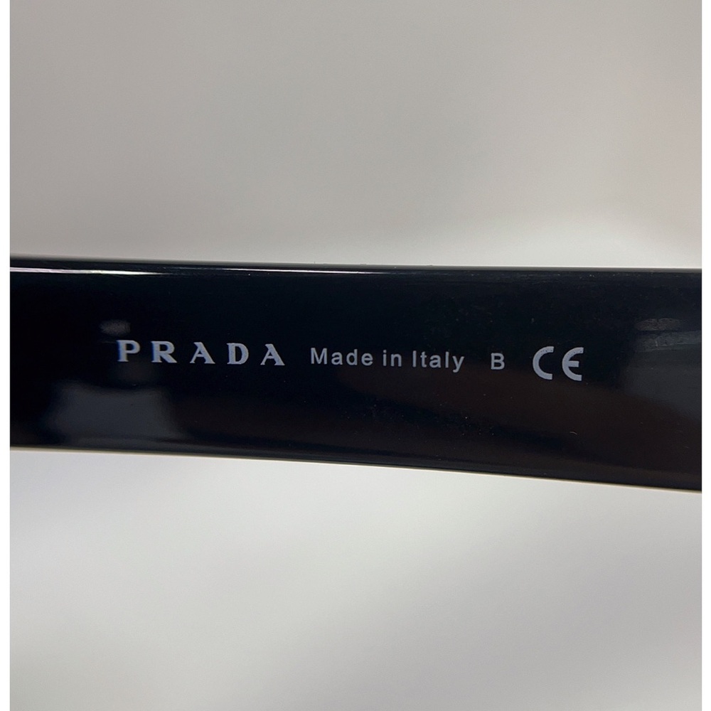 Prada sunglasses with case authentic - Picture 3 of 7